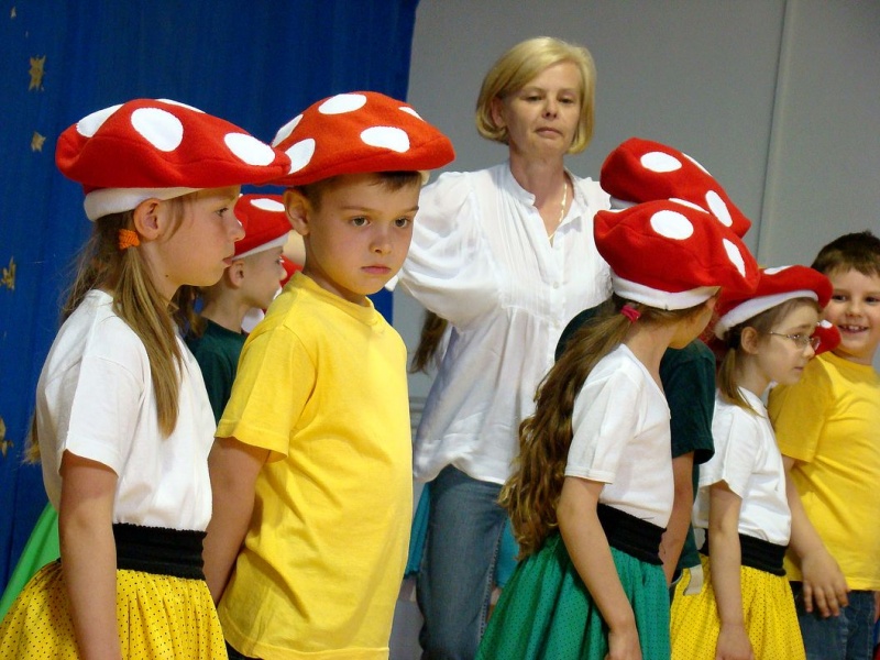 Zdjęcie w galerii na portalu naszwodzislaw.com: Księżna wręczyła im klucze do szkoły wiadomości z regionu