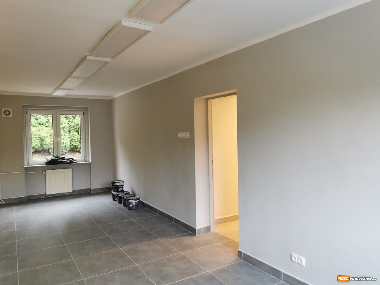 Zdjęcie w galerii na portalu naszwodzislaw.com: Dobiegły końca prace remontowe pomieszczeń biblioteki w Połomi wiadomości z regionu