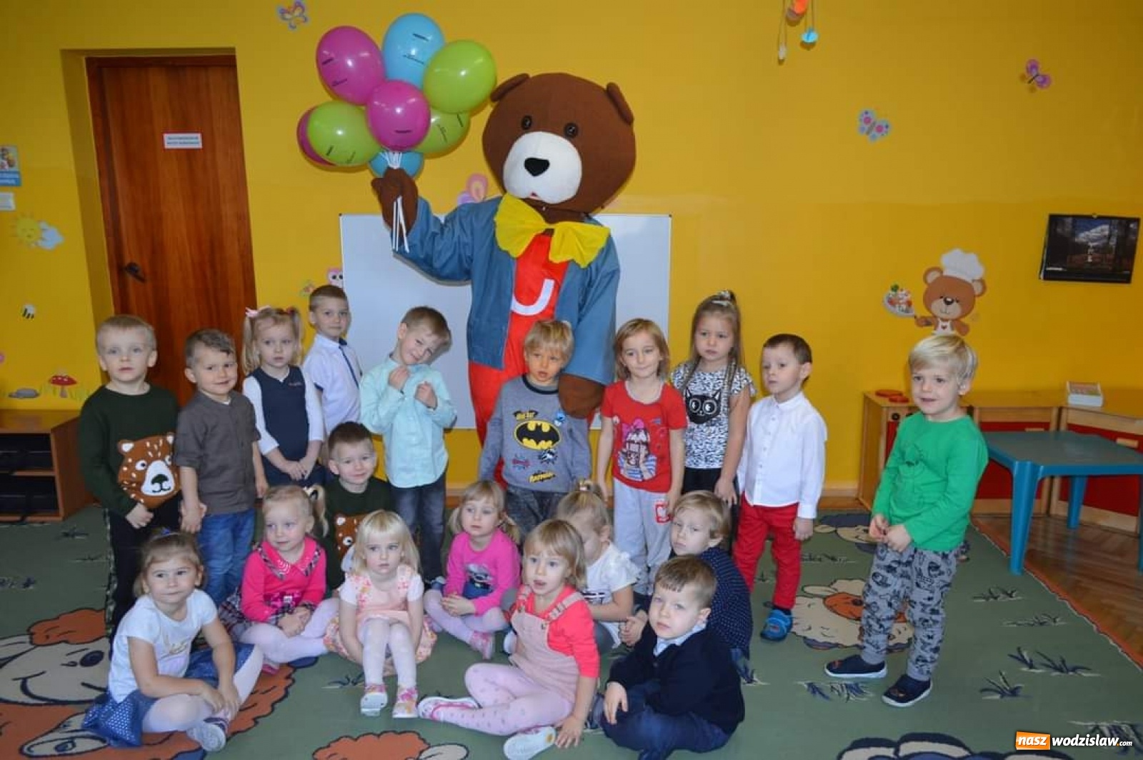 Zdjęcie w galerii na portalu naszwodzislaw.com: Dzień Pluszowego Misia w przedszkolu w Pszowie wiadomości z regionu