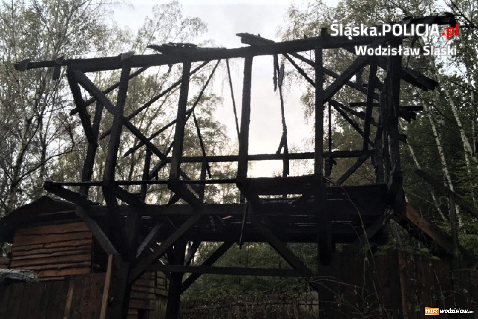 Zdjęcie w galerii na portalu naszwodzislaw.com: Policjanci z Gorzyc poszukują świadków podpalenia wieży wiadomości z regionu