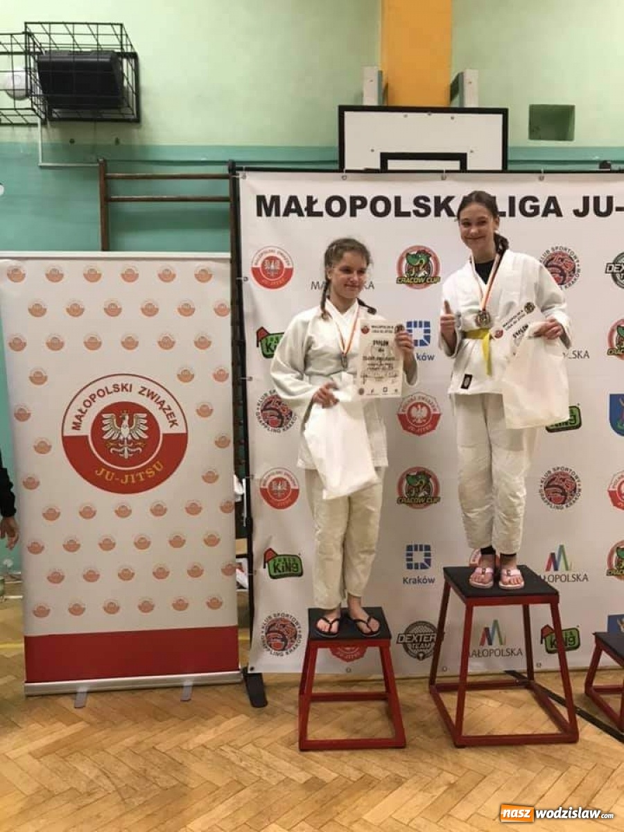 Zdjęcie w galerii na portalu naszwodzislaw.com: Akademia Sportowa Top Team z workiem medali wiadomości z regionu