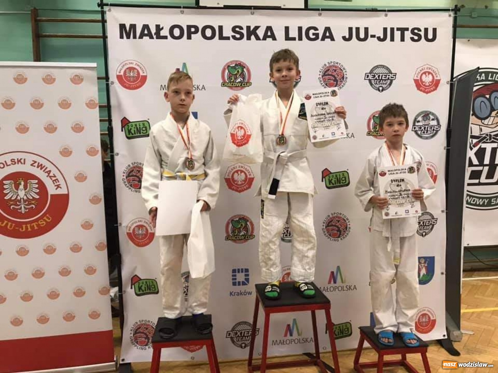 Zdjęcie w galerii na portalu naszwodzislaw.com: Akademia Sportowa Top Team z workiem medali wiadomości z regionu