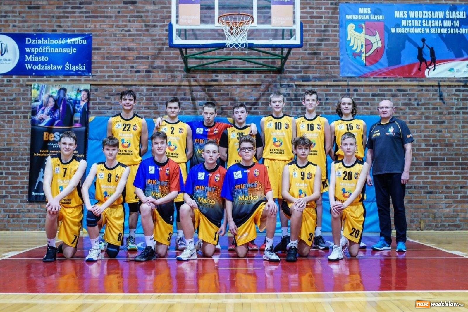 Zdjęcie w galerii na portalu naszwodzislaw.com: Zwycięstwo koszykarzy MKS Wodzisław Śląski w koszykarskich derbach wiadomości z regionu