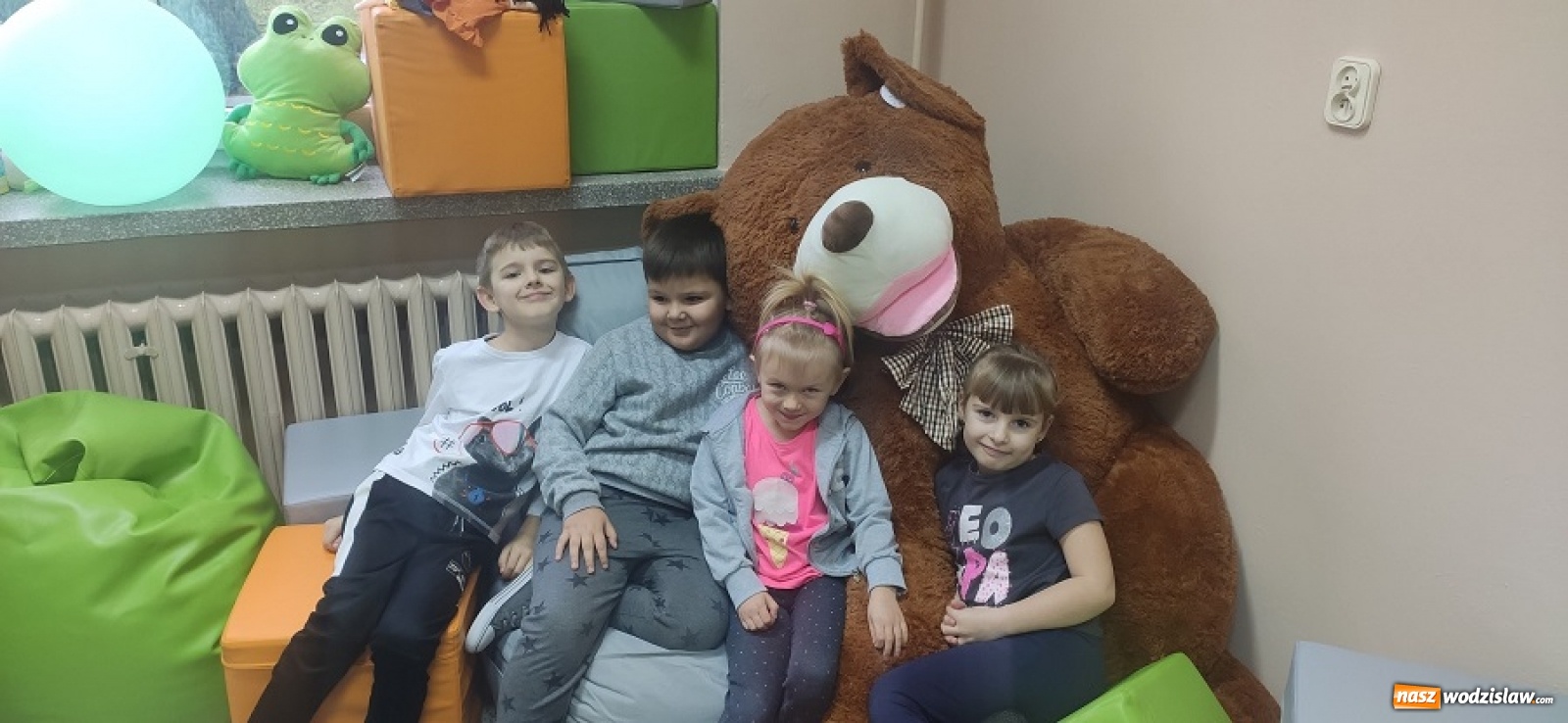 Zdjęcie w galerii na portalu naszwodzislaw.com: Spełniły się marzenia pani pedagog z Gogołowej wiadomości z regionu