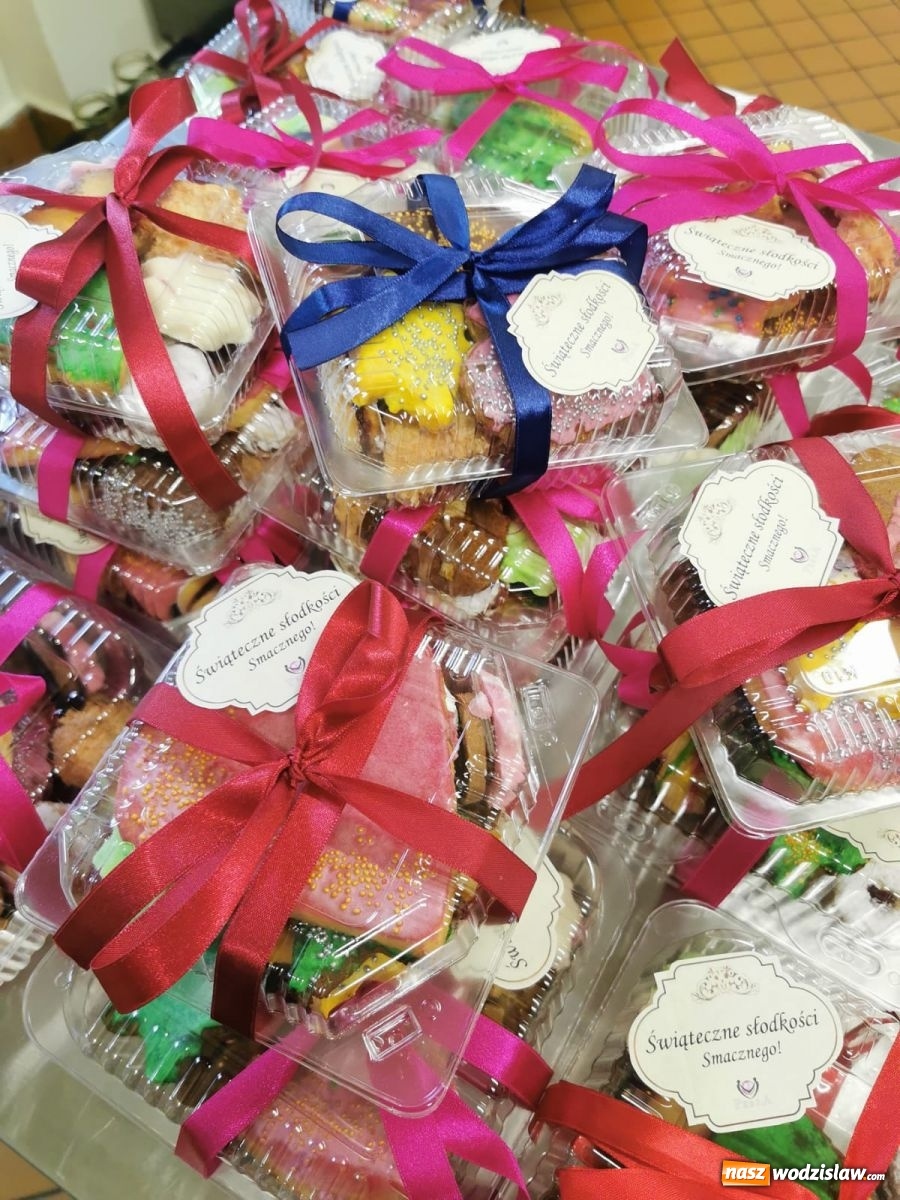 Zdjęcie w galerii na portalu naszwodzislaw.com: Bożonarodzeniowa niespodzianka dla podopiecznych Perły [FOTO] wiadomości z regionu