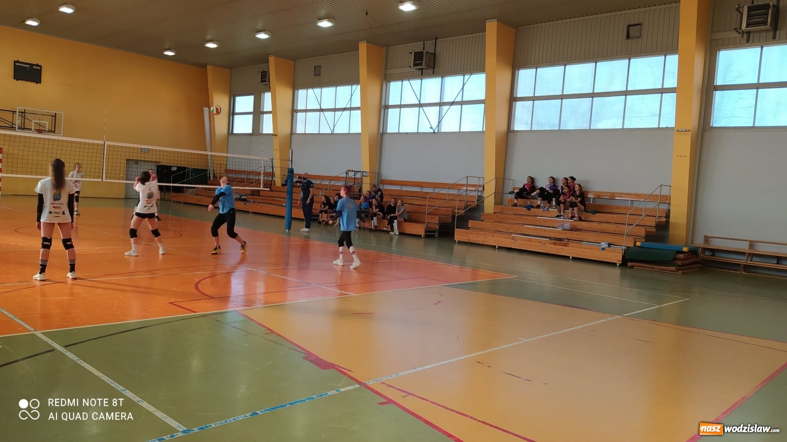Zdjęcie w galerii na portalu naszwodzislaw.com: Świąteczny turniej piłki siatkowej za nami [FOTO] wiadomości z regionu