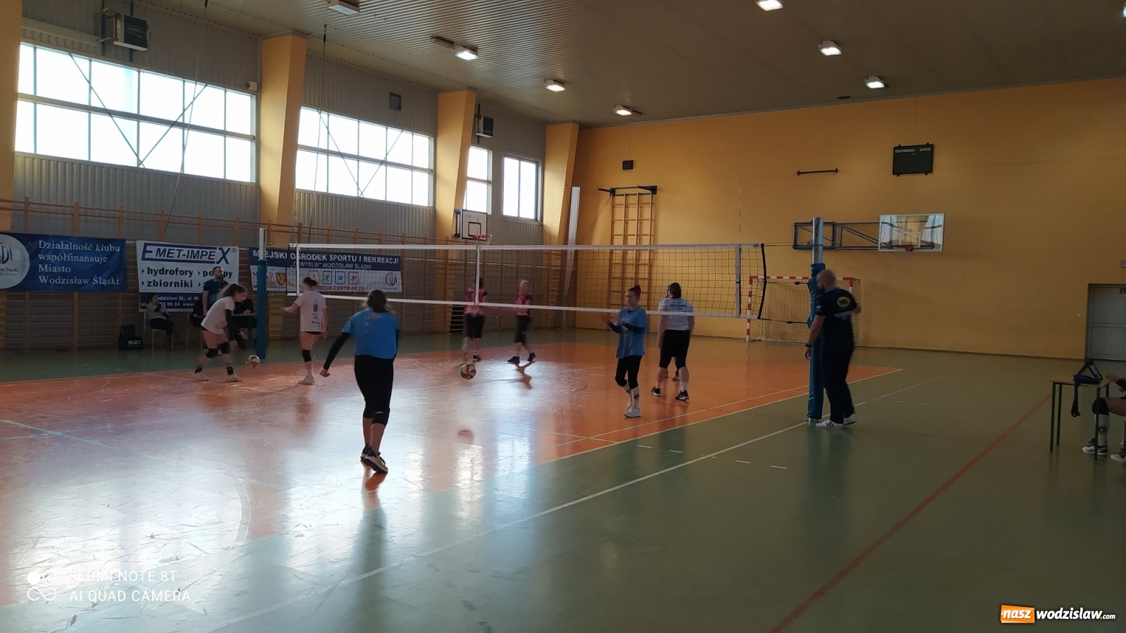 Zdjęcie w galerii na portalu naszwodzislaw.com: Świąteczny turniej piłki siatkowej za nami [FOTO] wiadomości z regionu