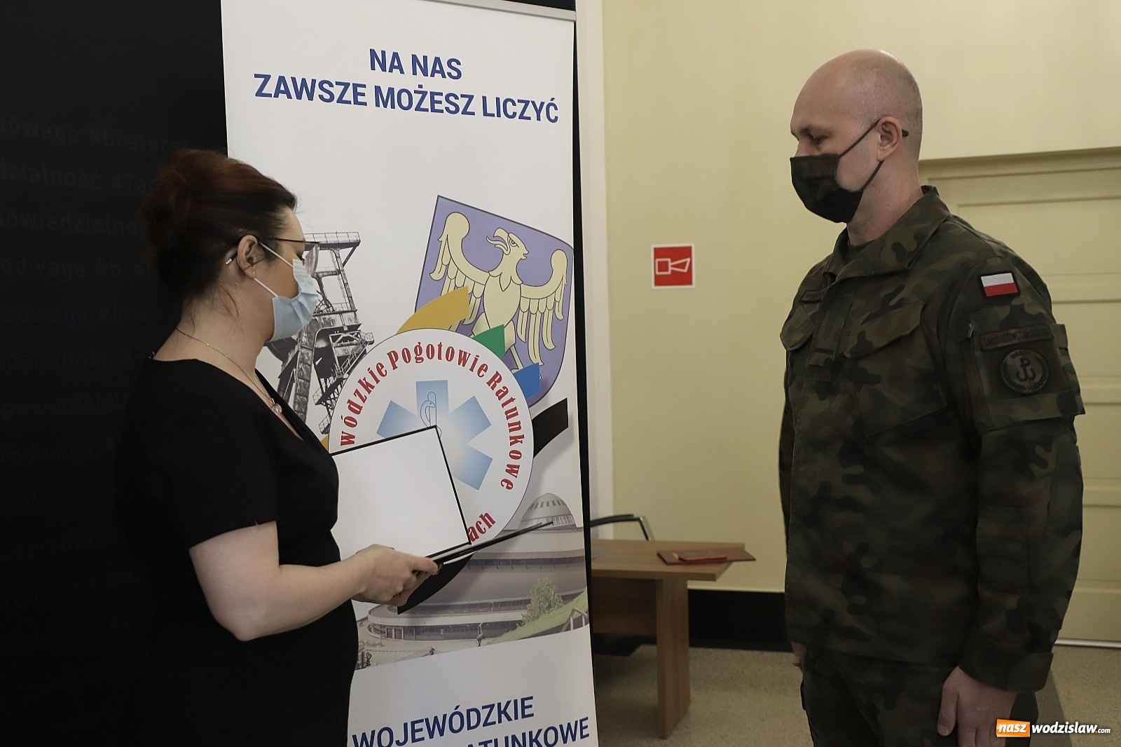 Zdjęcie w galerii na portalu naszwodzislaw.com: Ponad 100 żołnierzy dołączyło do grona ratowników wiadomości z regionu