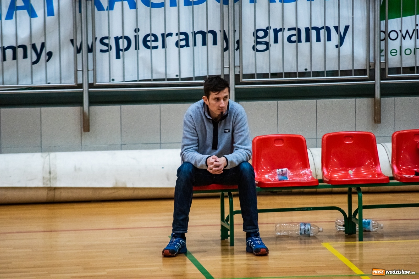 Zdjęcie w galerii na portalu naszwodzislaw.com: Siatkówka. Górnik Radlin wrócił z Raciborza z tarczą [FOTO] wiadomości z regionu