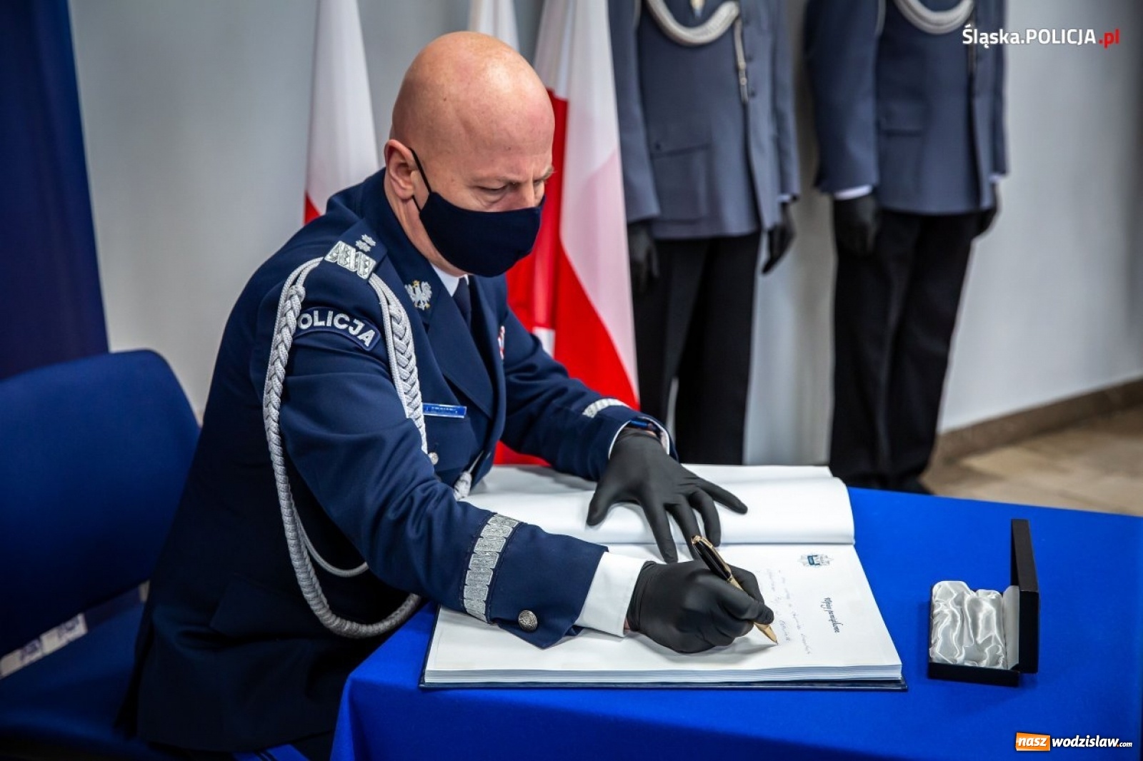 Zdjęcie w galerii na portalu naszwodzislaw.com: Śląska policja ma od dziś nowego komendanta wiadomości z regionu