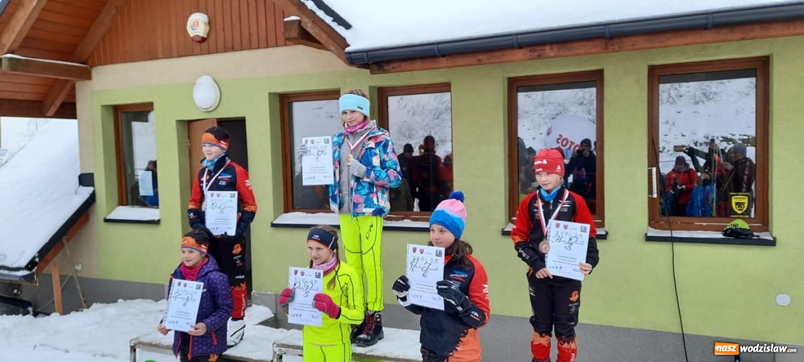 Zdjęcie w galerii na portalu naszwodzislaw.com: Oliwia Witek złotą medalistką ligi biegów narciarskich wiadomości z regionu