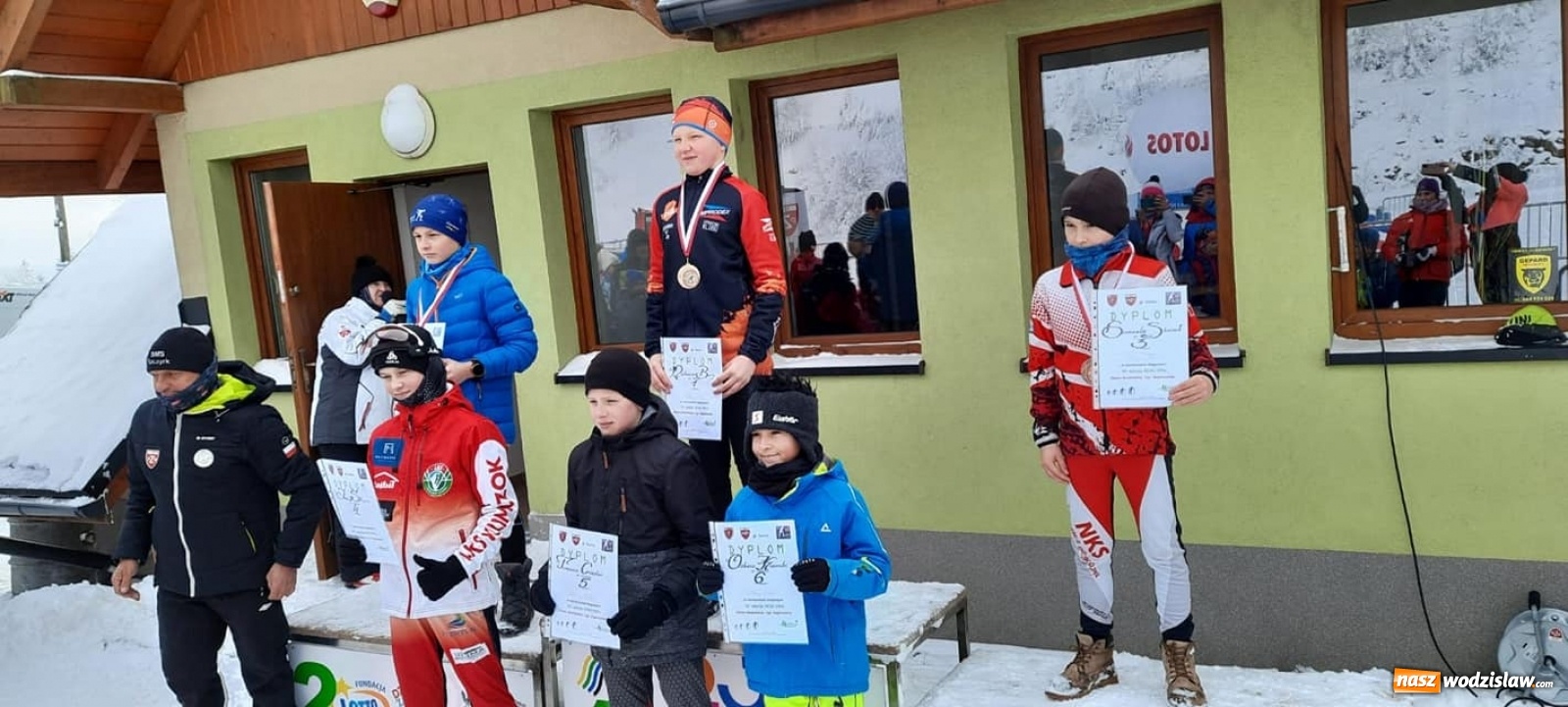 Zdjęcie w galerii na portalu naszwodzislaw.com: Oliwia Witek złotą medalistką ligi biegów narciarskich wiadomości z regionu