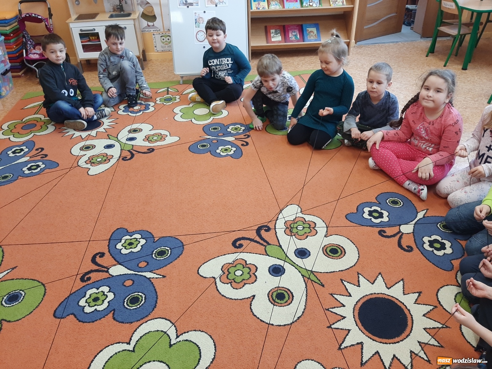 Zdjęcie w galerii na portalu naszwodzislaw.com: Światowy Dzień Bezpiecznego Internetu w Przedszkolu numer 18 wiadomości z regionu
