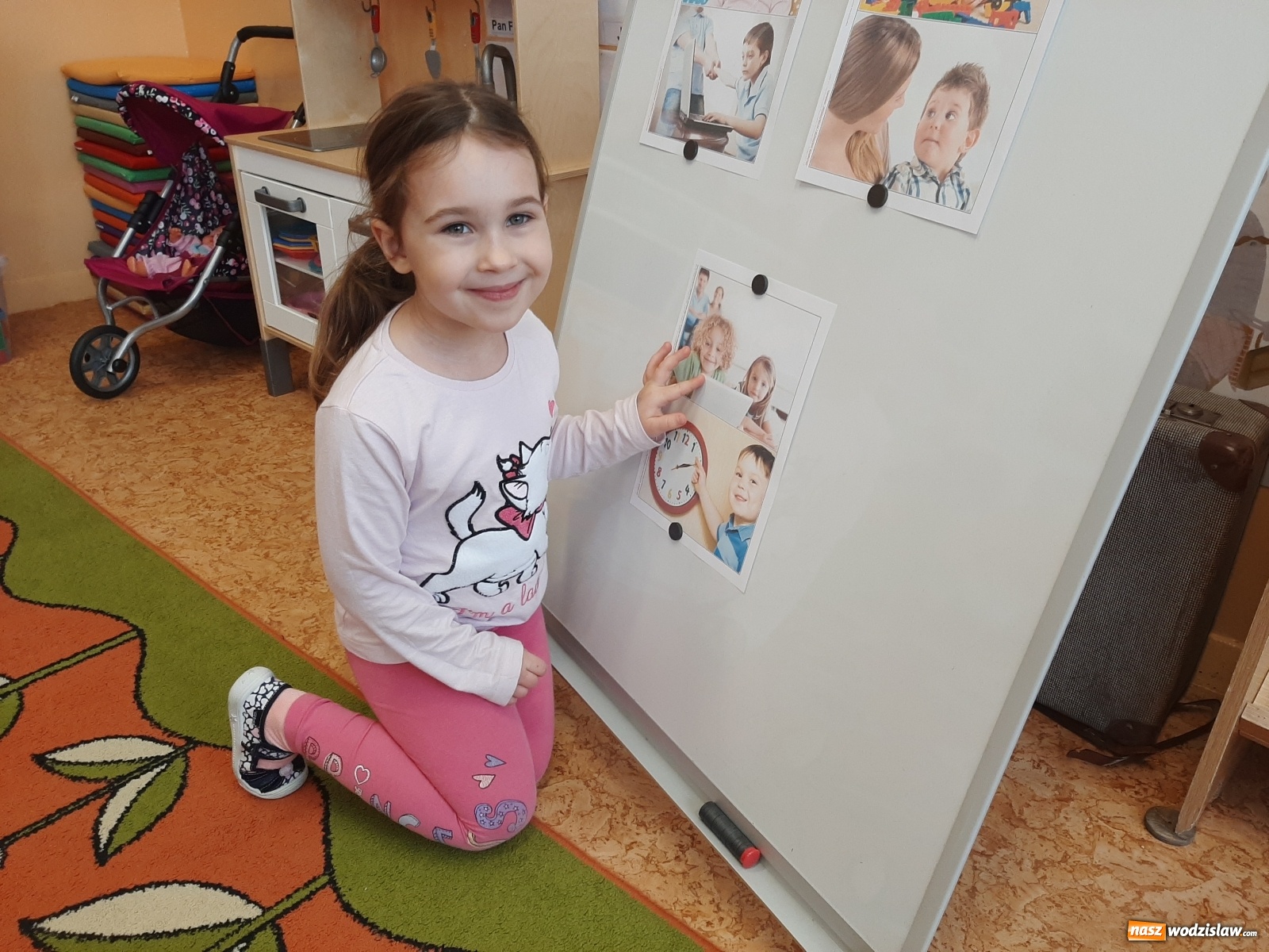 Zdjęcie w galerii na portalu naszwodzislaw.com: Światowy Dzień Bezpiecznego Internetu w Przedszkolu numer 18 wiadomości z regionu