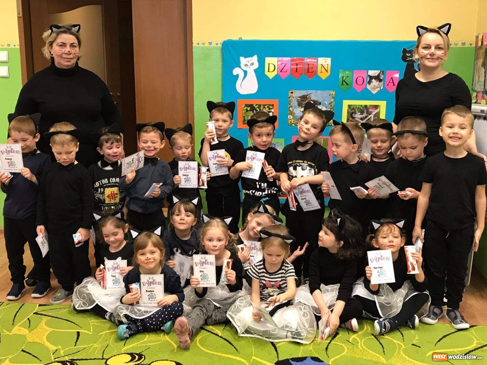 Zdjęcie w galerii na portalu naszwodzislaw.com: Przedszkolaki z Osiemnastki świętowały Dzień Kota wiadomości z regionu