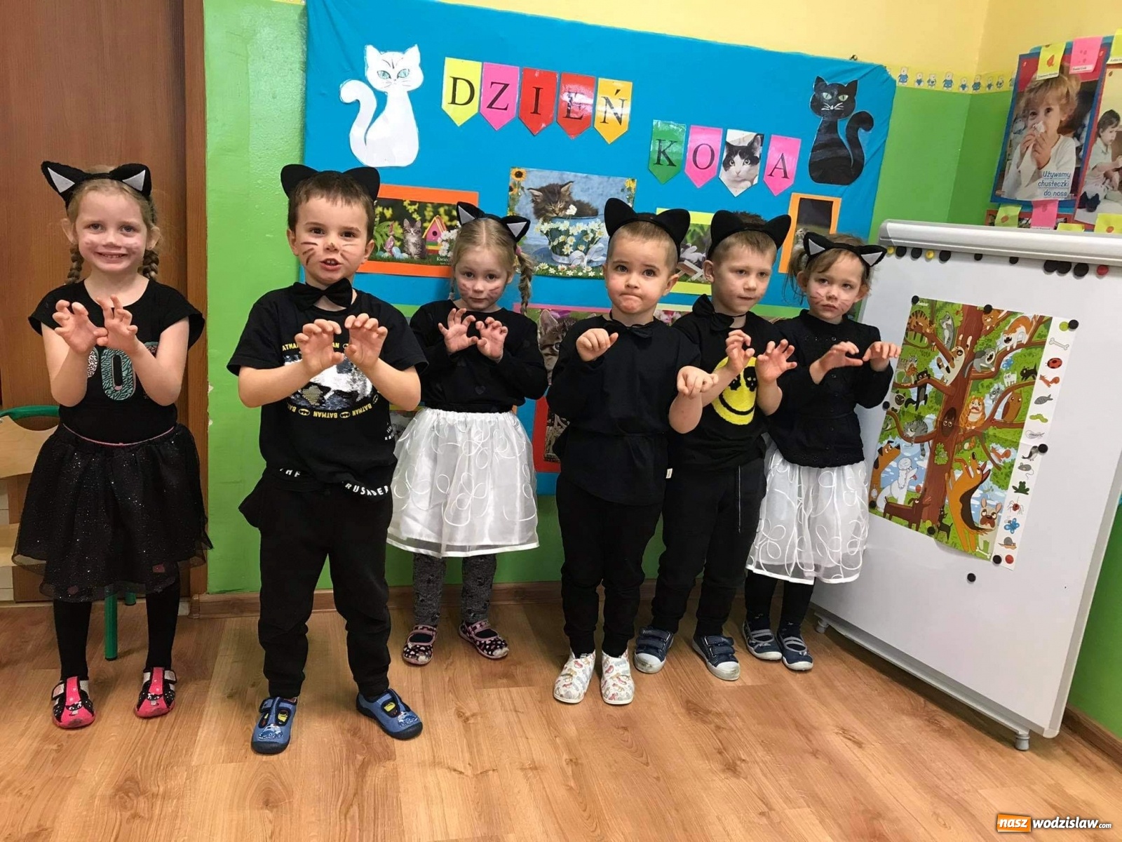Zdjęcie w galerii na portalu naszwodzislaw.com: Przedszkolaki z Osiemnastki świętowały Dzień Kota wiadomości z regionu