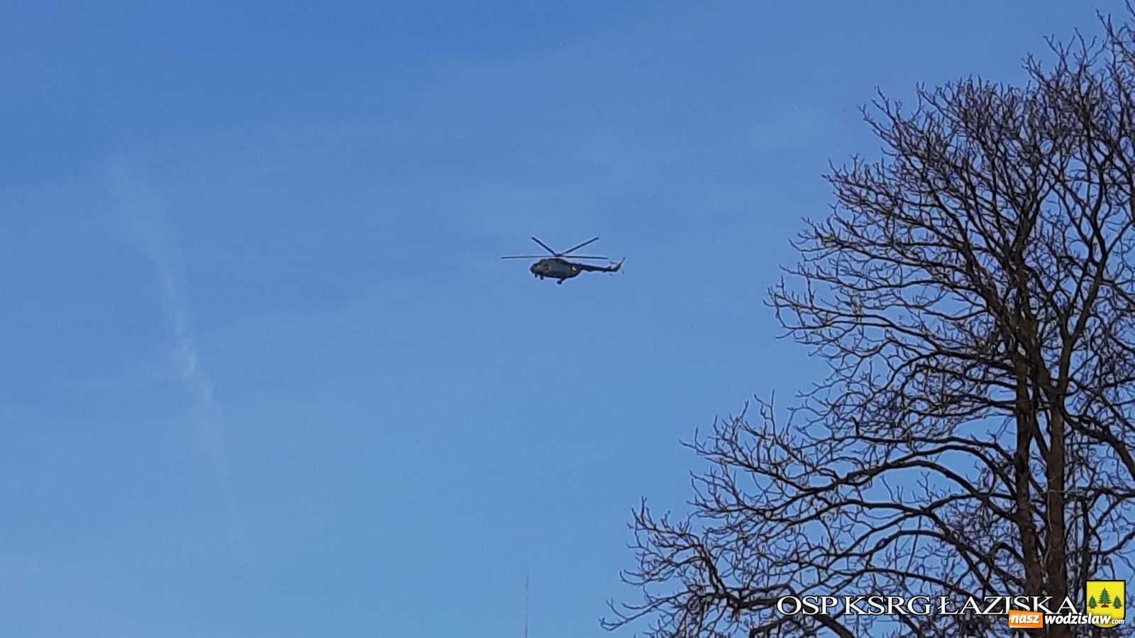 Zdjęcie w galerii na portalu naszwodzislaw.com: Poszukiwania paralotniarza w Godowie. W akcji śmigłowiec z Krakowa [FOTO] wiadomości z regionu