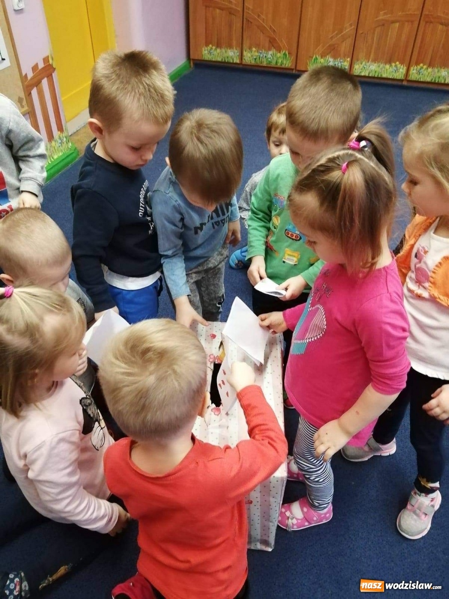 Zdjęcie w galerii na portalu naszwodzislaw.com: Święto miłości w Przedszkolu numer 13 wiadomości z regionu