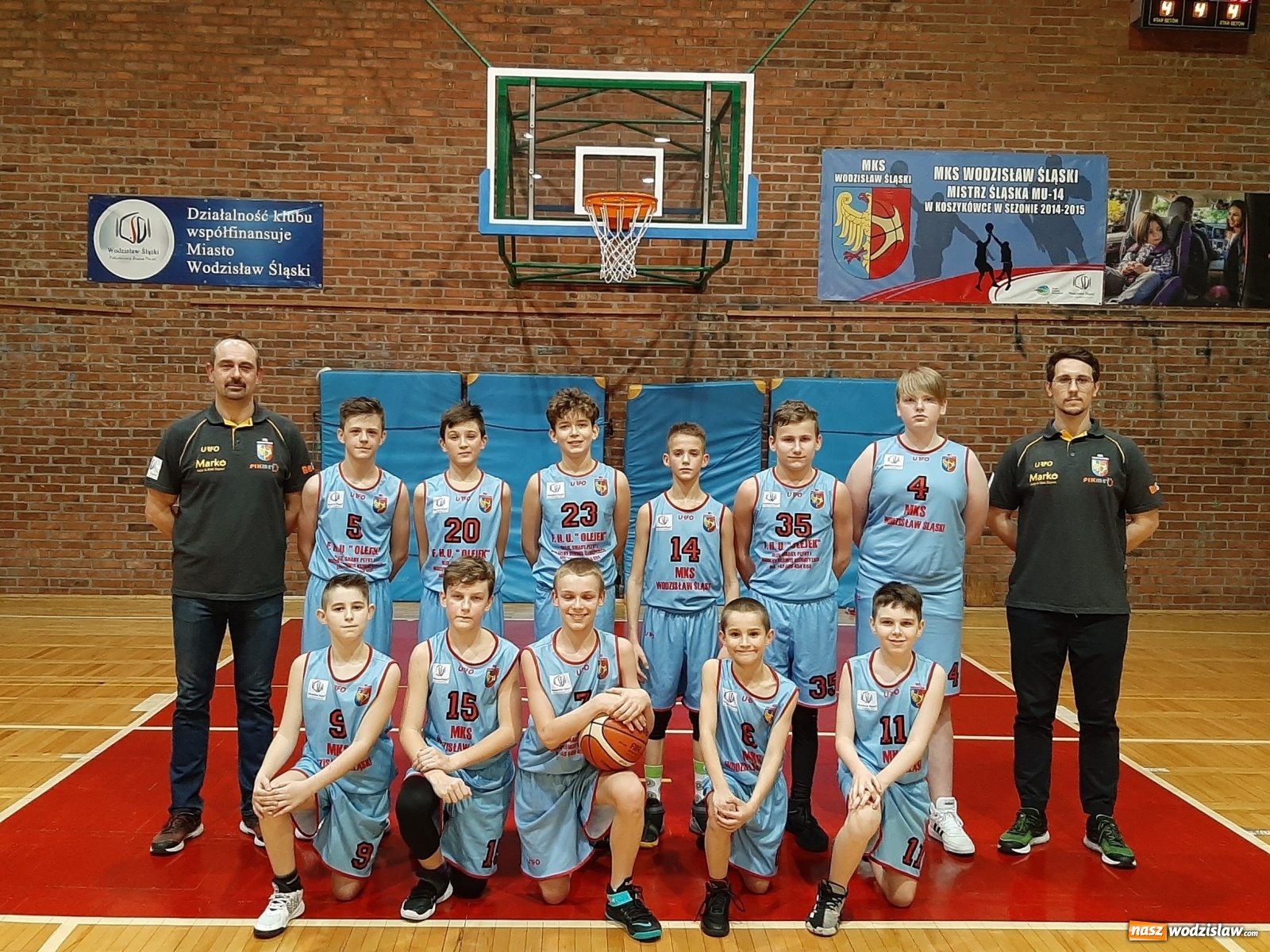 Zdjęcie w galerii na portalu naszwodzislaw.com: Kolejne zwycięstwo wodzisławskich koszykarzy wiadomości z regionu