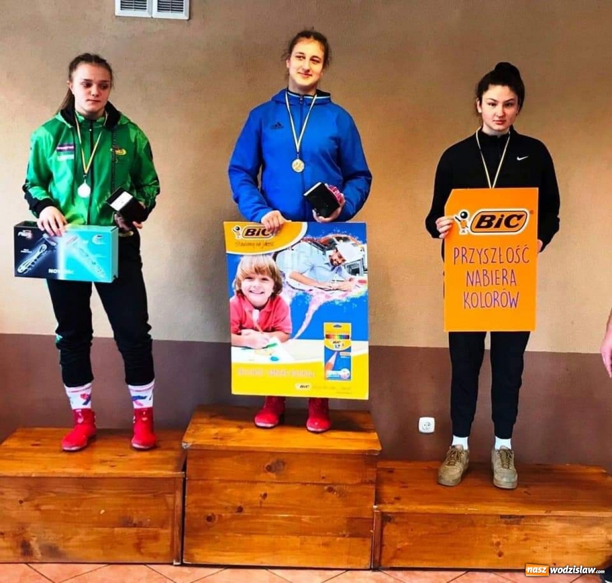 Zdjęcie w galerii na portalu naszwodzislaw.com: Historyczny start zawodników Akademii Top Team wiadomości z regionu