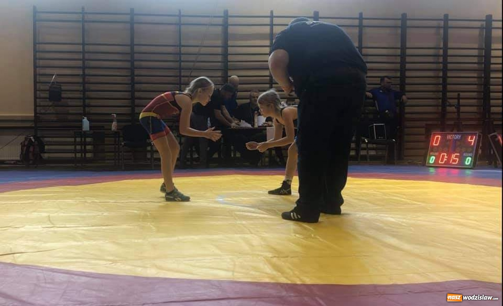 Zdjęcie w galerii na portalu naszwodzislaw.com: Historyczny start zawodników Akademii Top Team wiadomości z regionu