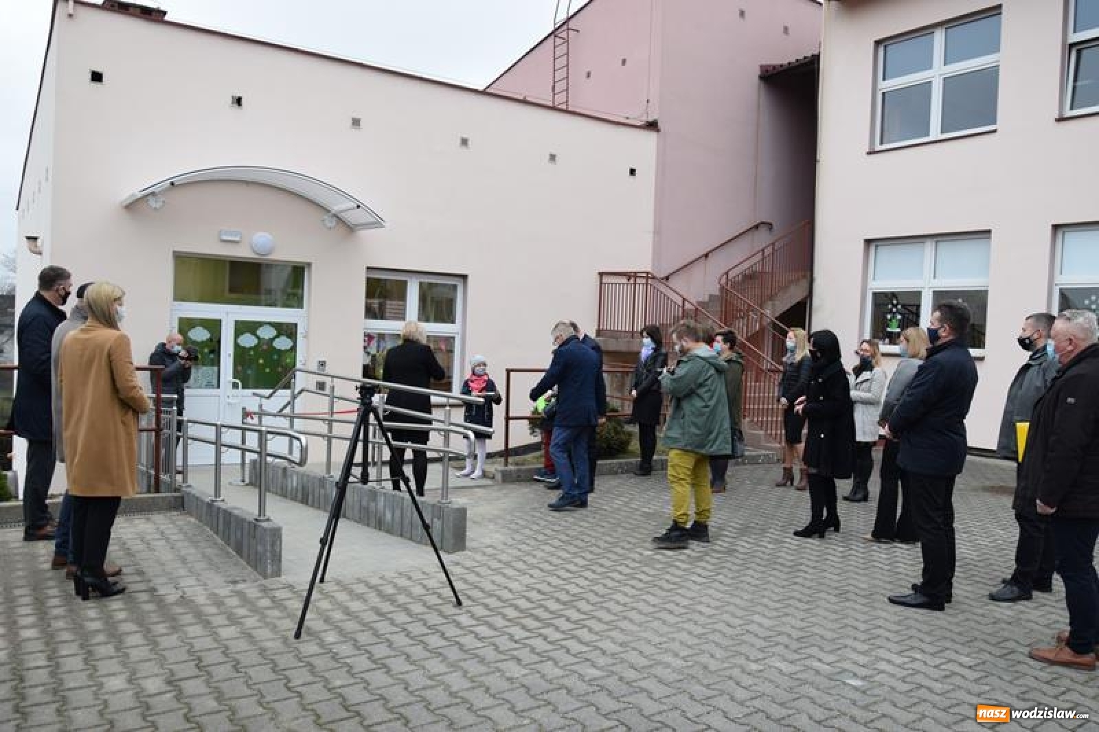 Zdjęcie w galerii na portalu naszwodzislaw.com: Przy podstawówce w Gogołowej otwarto drugi oddział przedszkolny wiadomości z regionu