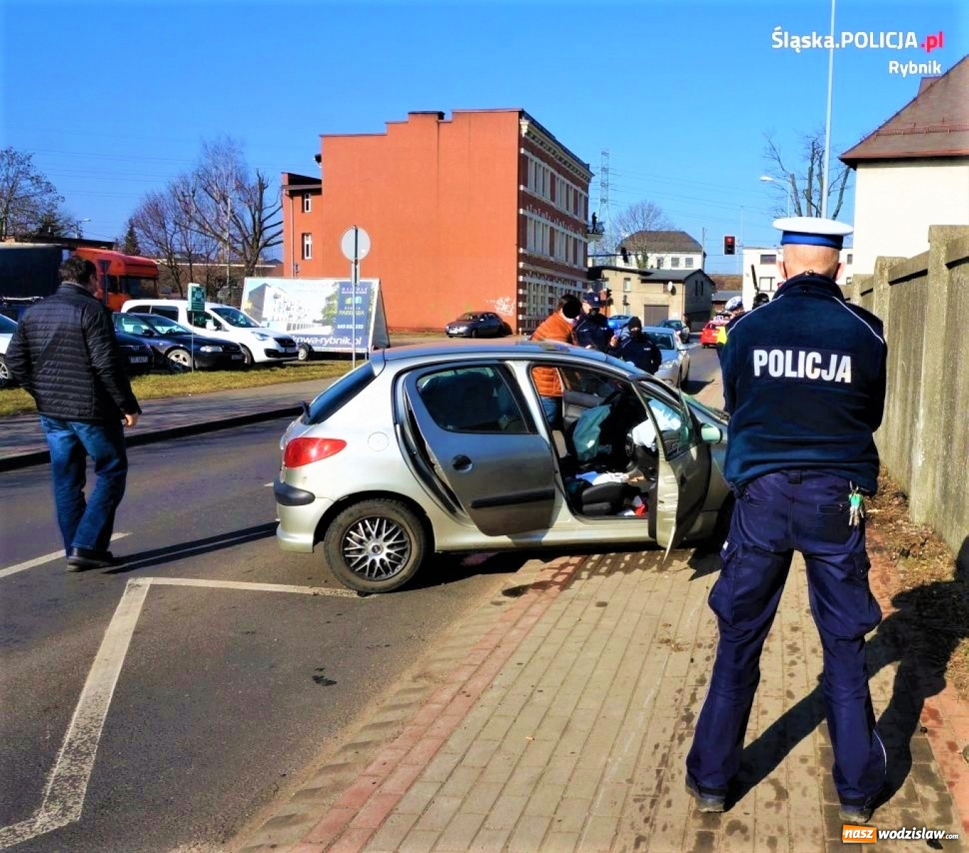 Zdjęcie w galerii na portalu naszwodzislaw.com: Policyjny pościg ulicami Rybnika wiadomości z regionu