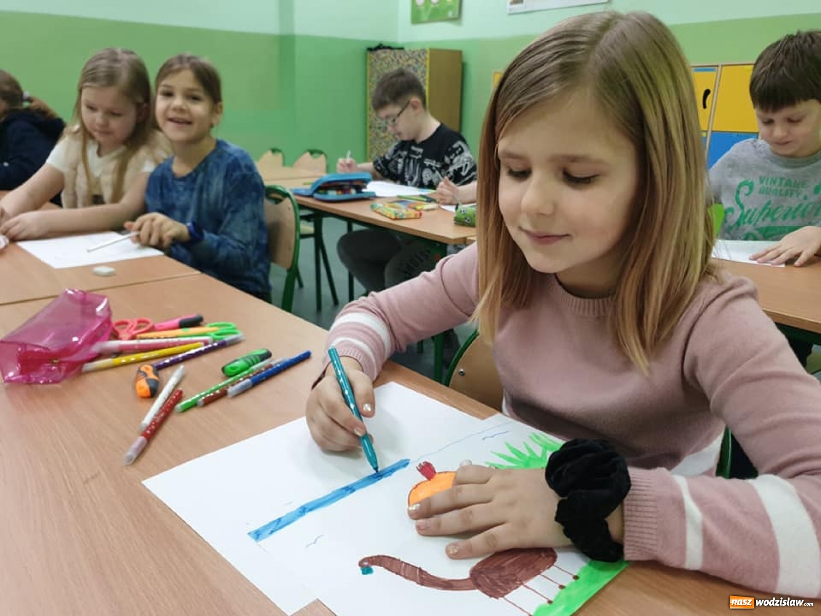 Zdjęcie w galerii na portalu naszwodzislaw.com: Dzień Dinozaura w wodzisławskiej SP28 wiadomości z regionu