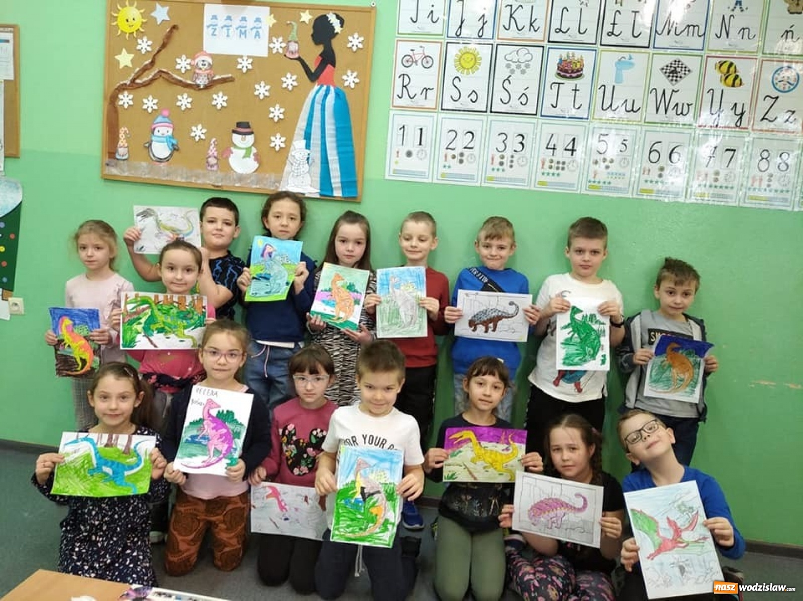 Zdjęcie w galerii na portalu naszwodzislaw.com: Dzień Dinozaura w wodzisławskiej SP28 wiadomości z regionu