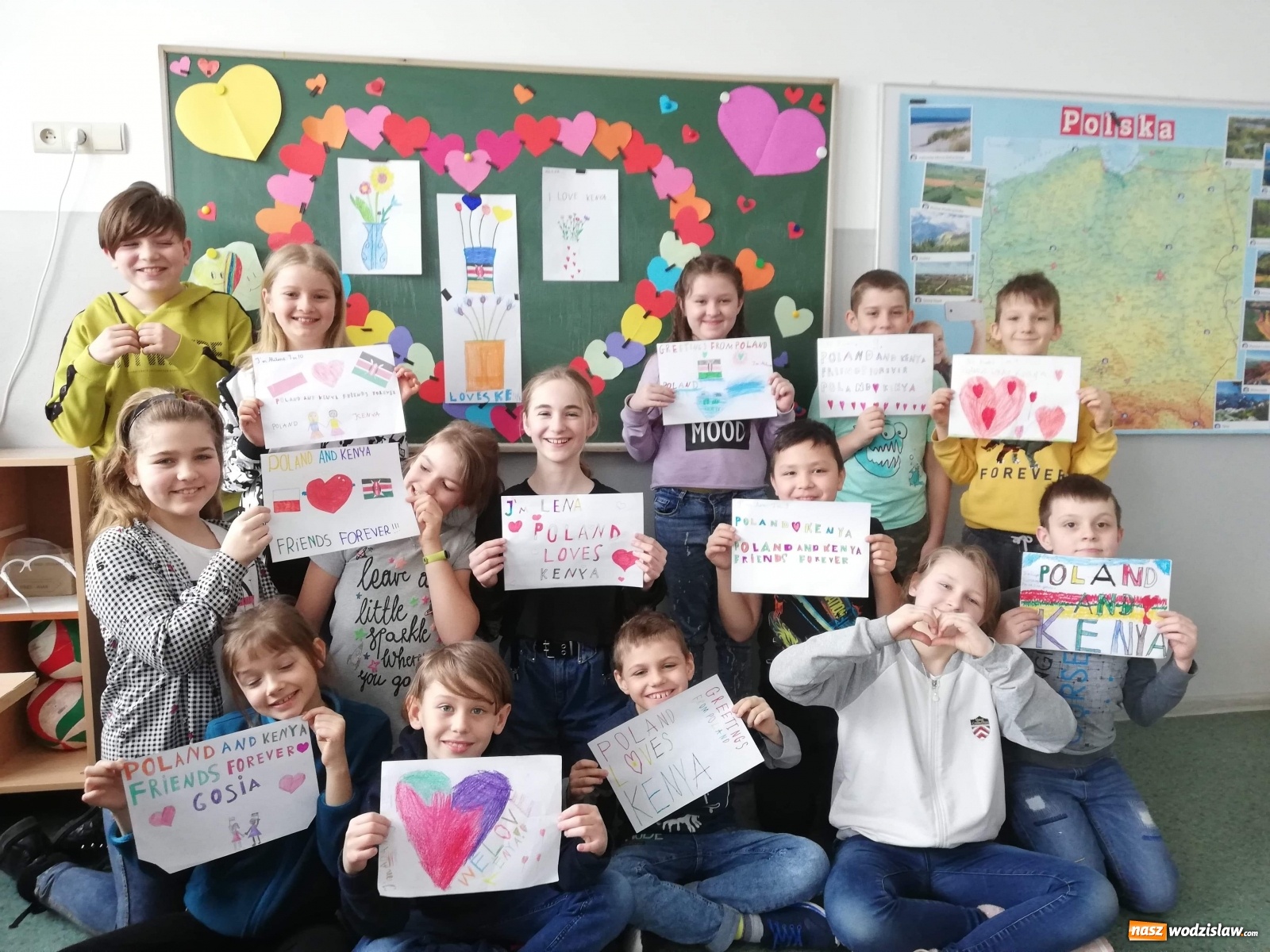 Zdjęcie w galerii na portalu naszwodzislaw.com: Wodzisławska Dziesiątka w akcji Serce dla Kenii wiadomości z regionu