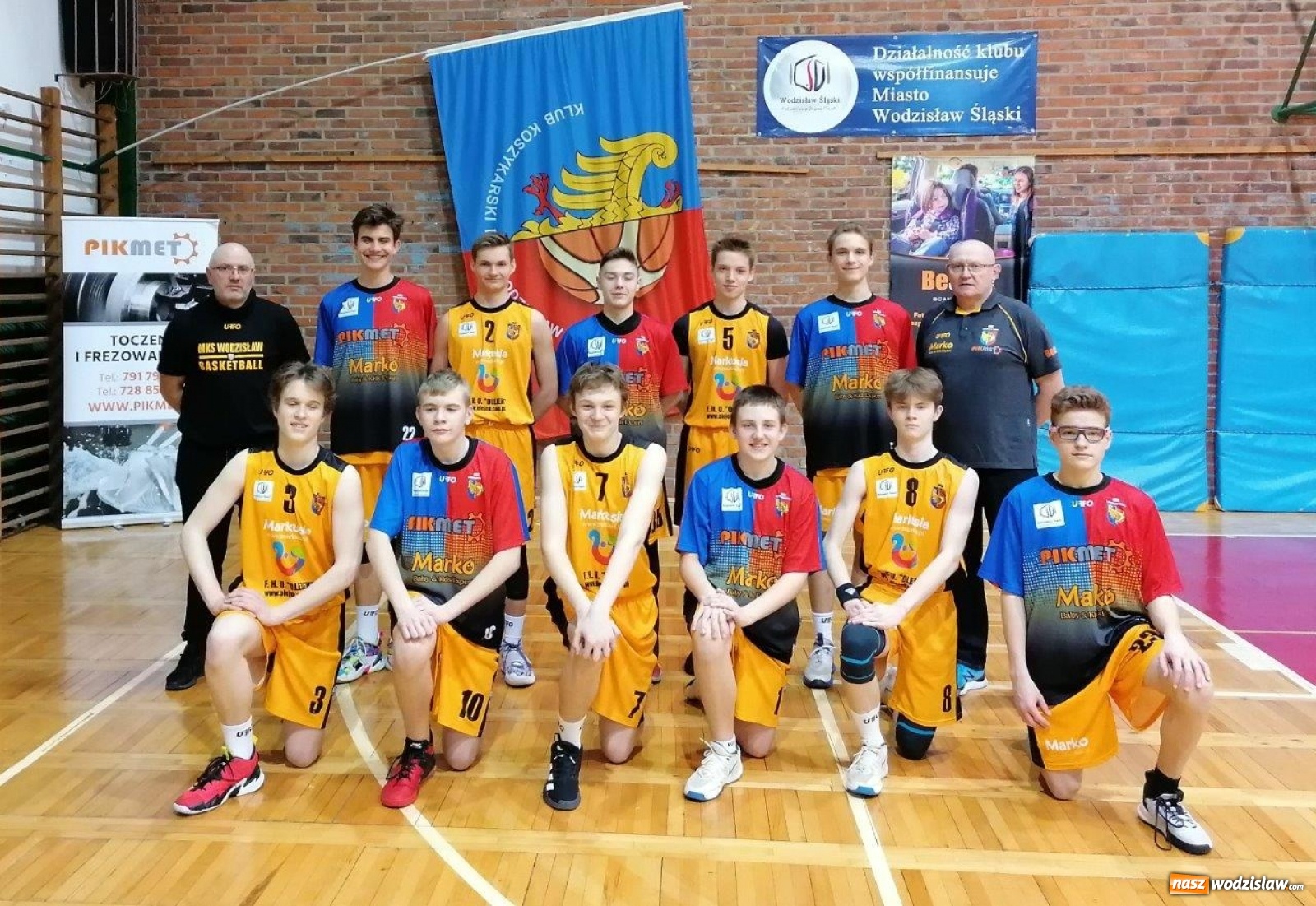 Zdjęcie w galerii na portalu naszwodzislaw.com: Zwycięstwo wodzisławskich koszykarzy z Bytomiem. Super mecz Piotra Pożarowszczyka wiadomości z regionu