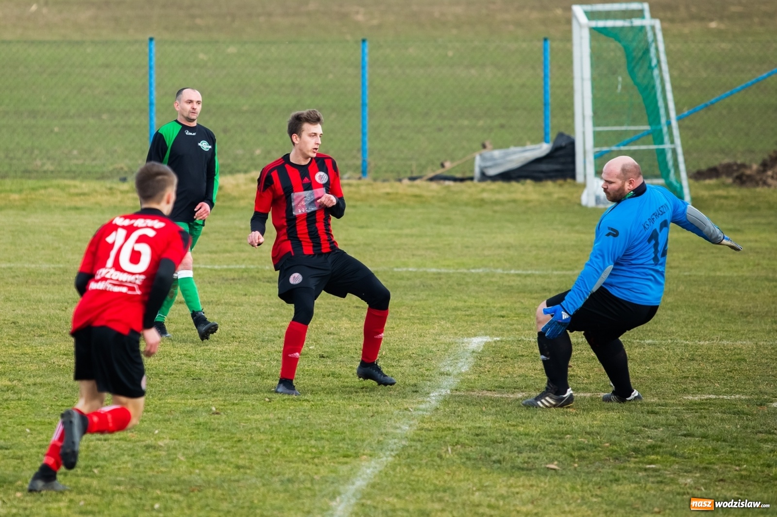 Zdjęcie w galerii na portalu naszwodzislaw.com: Kanonada w Pietraszynie. Rezerwy Czyżowic górą [FOTO] wiadomości z regionu
