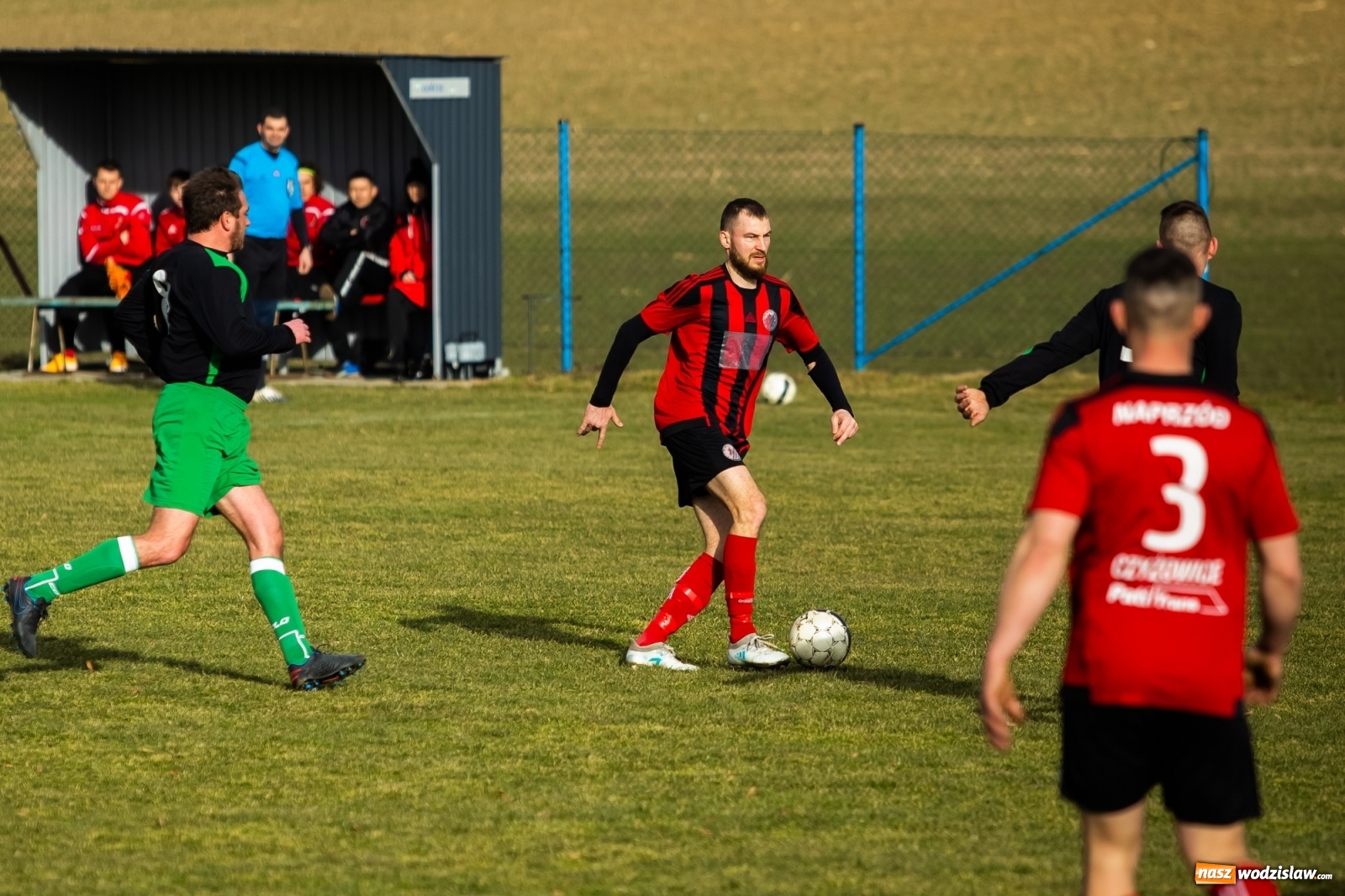 Zdjęcie w galerii na portalu naszwodzislaw.com: Kanonada w Pietraszynie. Rezerwy Czyżowic górą [FOTO] wiadomości z regionu
