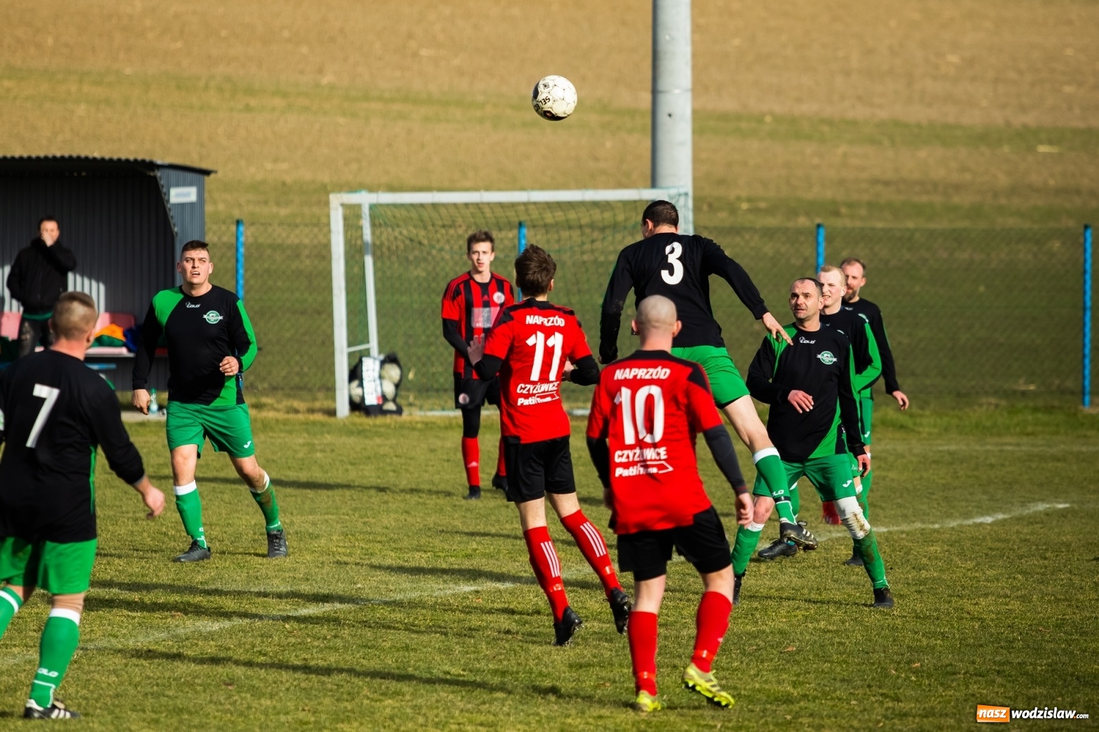 Zdjęcie w galerii na portalu naszwodzislaw.com: Kanonada w Pietraszynie. Rezerwy Czyżowic górą [FOTO] wiadomości z regionu