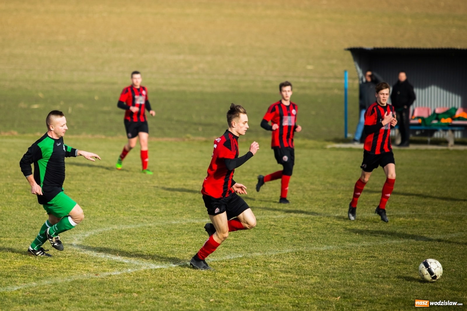 Zdjęcie w galerii na portalu naszwodzislaw.com: Kanonada w Pietraszynie. Rezerwy Czyżowic górą [FOTO] wiadomości z regionu