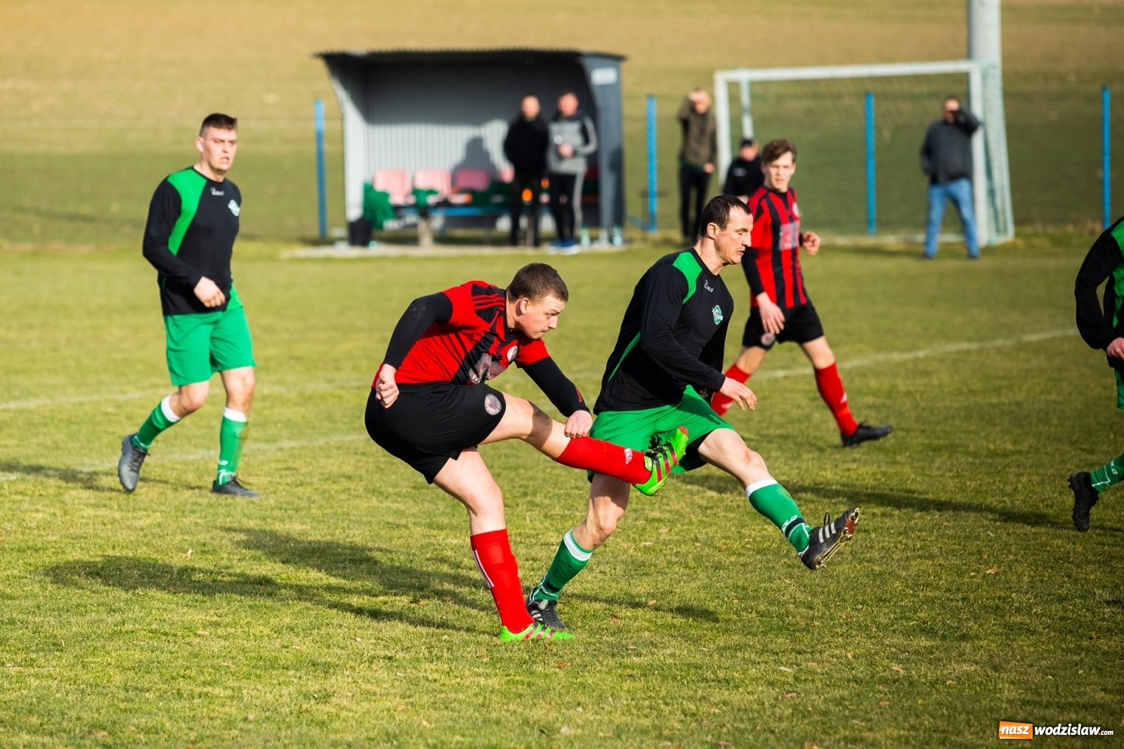 Zdjęcie w galerii na portalu naszwodzislaw.com: Kanonada w Pietraszynie. Rezerwy Czyżowic górą [FOTO] wiadomości z regionu