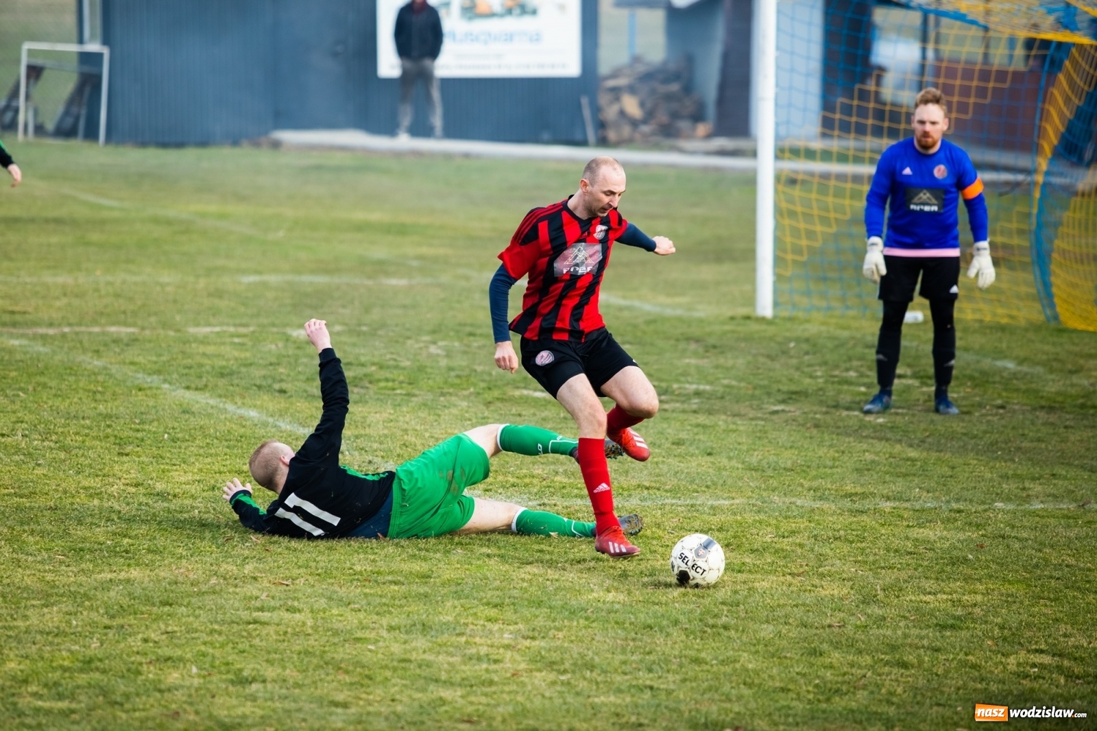 Zdjęcie w galerii na portalu naszwodzislaw.com: Kanonada w Pietraszynie. Rezerwy Czyżowic górą [FOTO] wiadomości z regionu