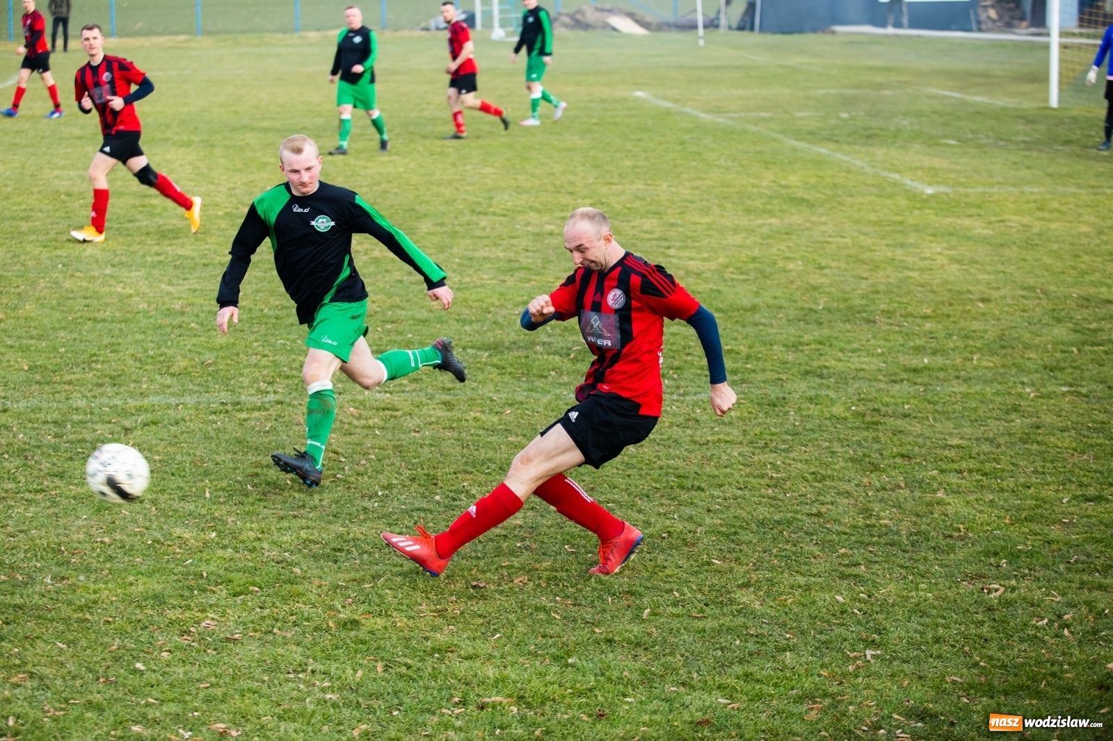 Zdjęcie w galerii na portalu naszwodzislaw.com: Kanonada w Pietraszynie. Rezerwy Czyżowic górą [FOTO] wiadomości z regionu