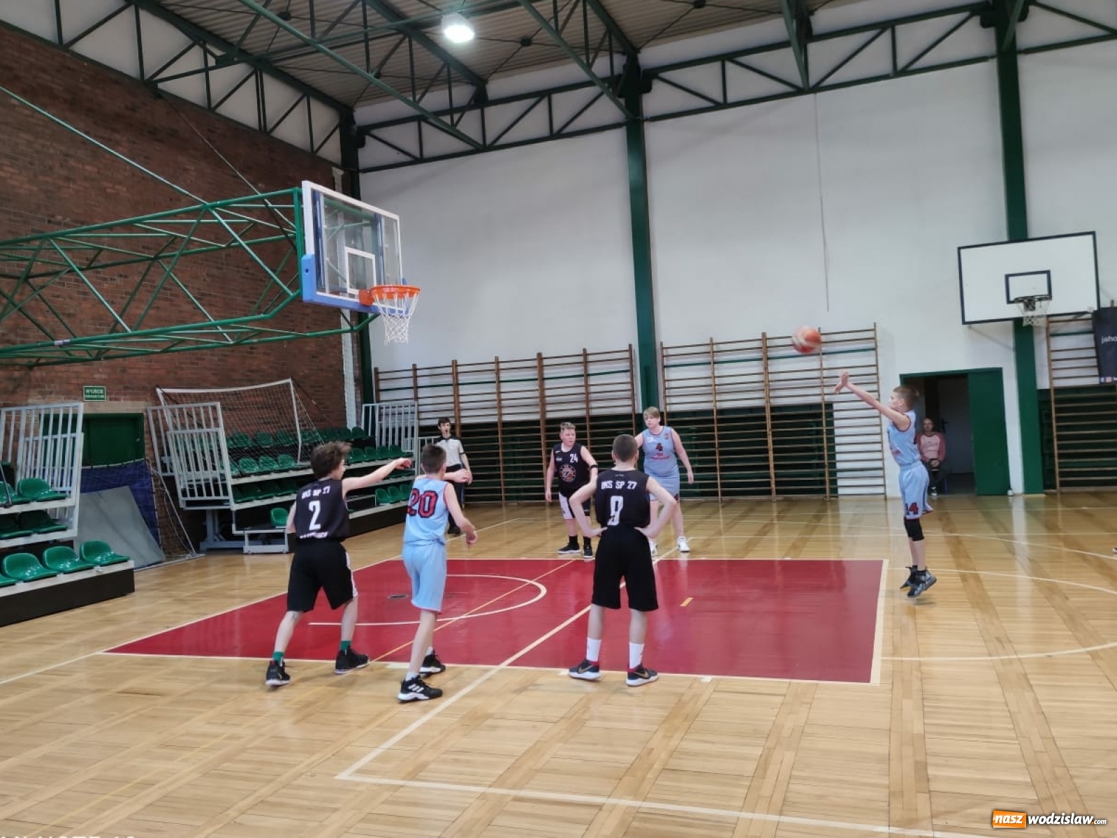 Zdjęcie w galerii na portalu naszwodzislaw.com: Trwa dobra passa koszykarzy MKS Wodzisław Śląski wiadomości z regionu