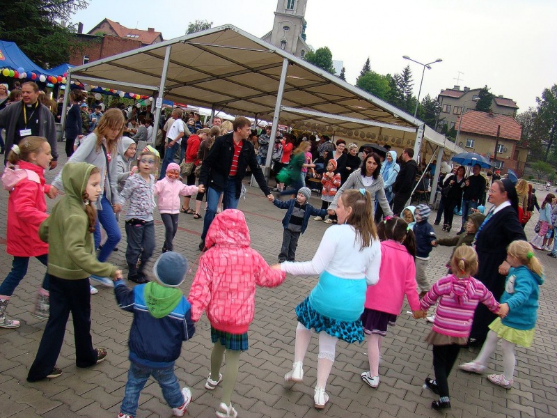 Zdjęcie w galerii na portalu naszwodzislaw.com: Festyn do tańca i do różańca wiadomości z regionu