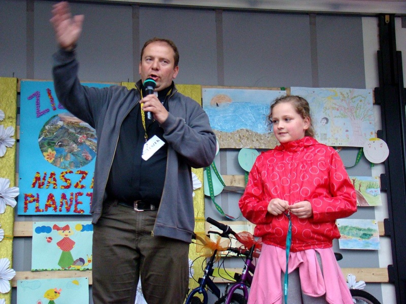 Zdjęcie w galerii na portalu naszwodzislaw.com: Festyn do tańca i do różańca wiadomości z regionu