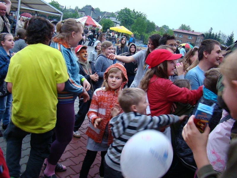 Zdjęcie w galerii na portalu naszwodzislaw.com: Festyn do tańca i do różańca wiadomości z regionu