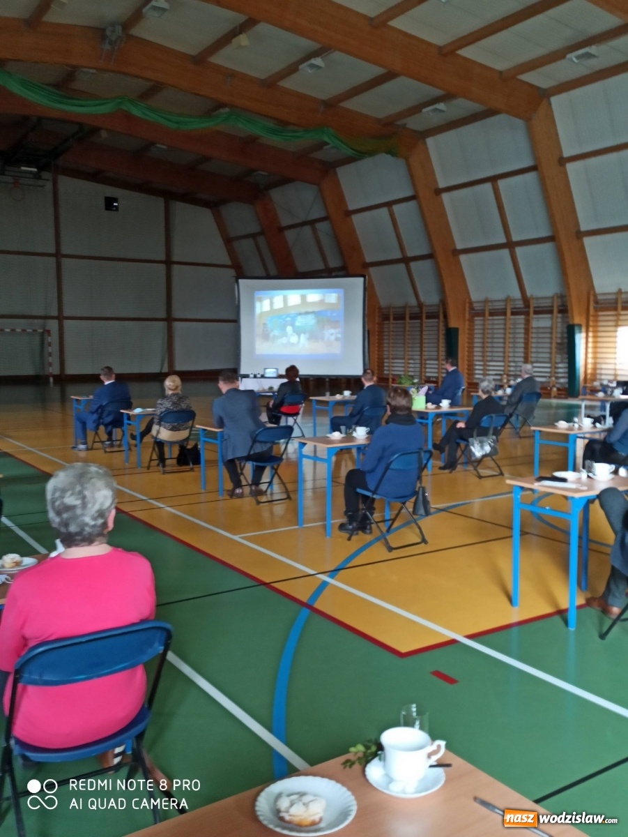 Zdjęcie w galerii na portalu naszwodzislaw.com: Godki i bojki Strzałki - obraz małej ojczyzny na kartach książki wiadomości z regionu