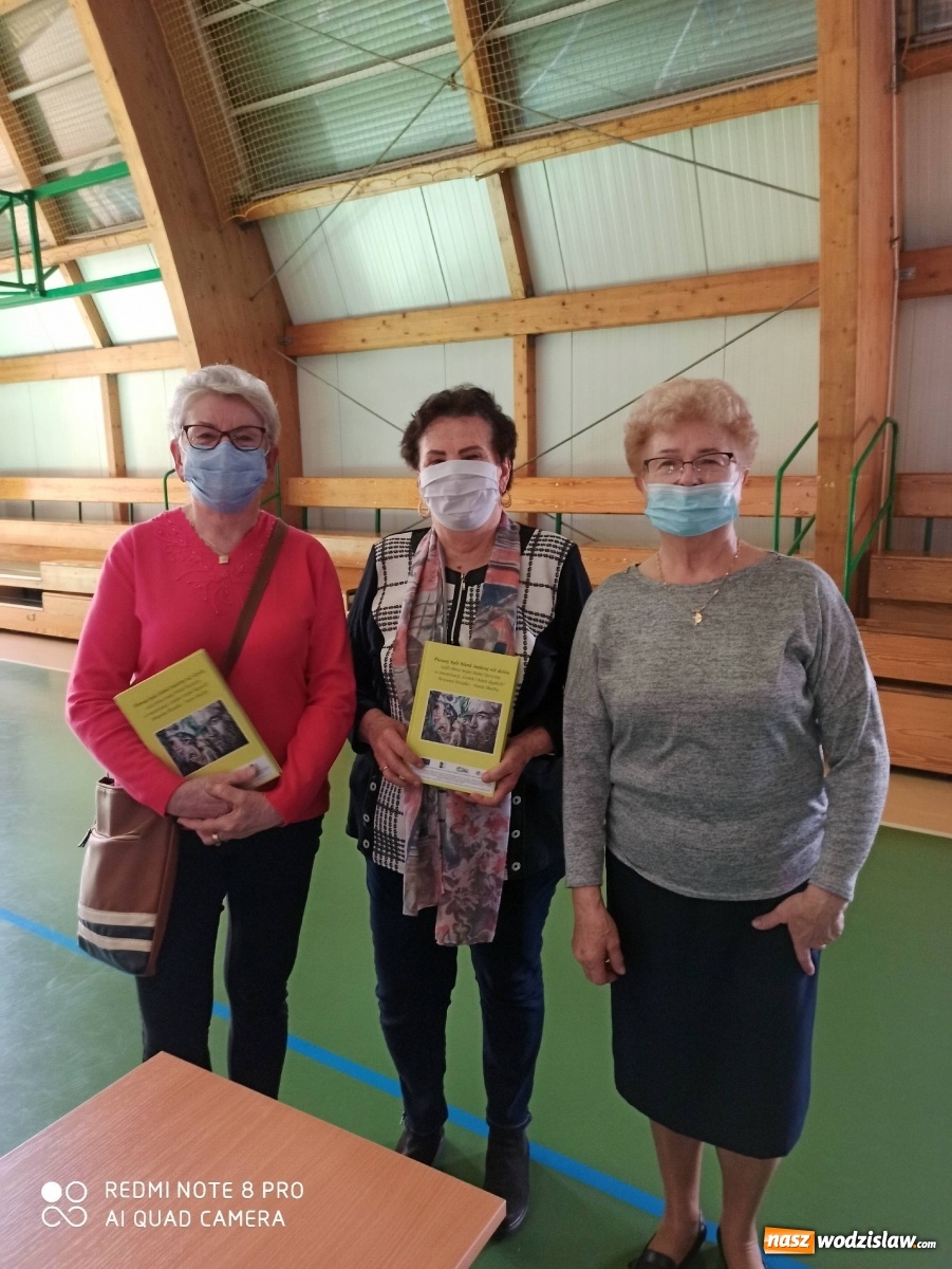 Zdjęcie w galerii na portalu naszwodzislaw.com: Godki i bojki Strzałki - obraz małej ojczyzny na kartach książki wiadomości z regionu