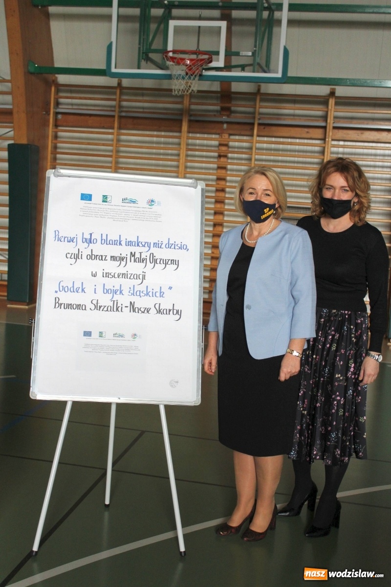 Zdjęcie w galerii na portalu naszwodzislaw.com: Godki i bojki Strzałki - obraz małej ojczyzny na kartach książki wiadomości z regionu