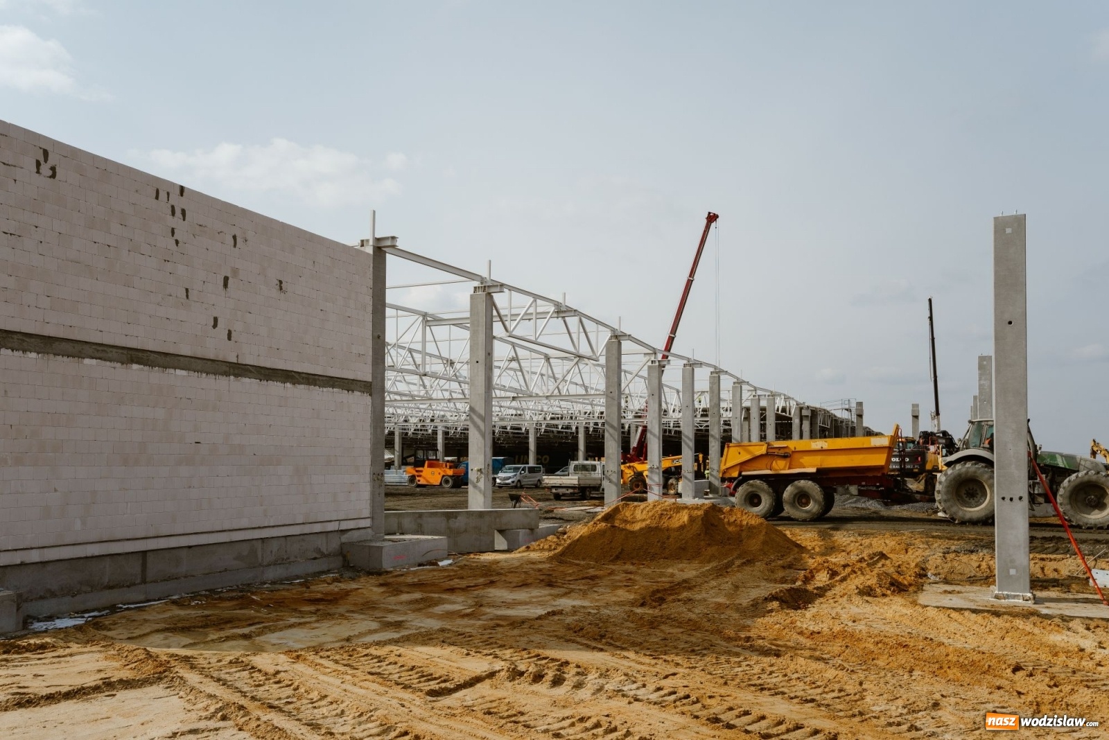 Zdjęcie w galerii na portalu naszwodzislaw.com: Eko-Okna budują i rozwijają produkcję okien drewnianych wiadomości z regionu