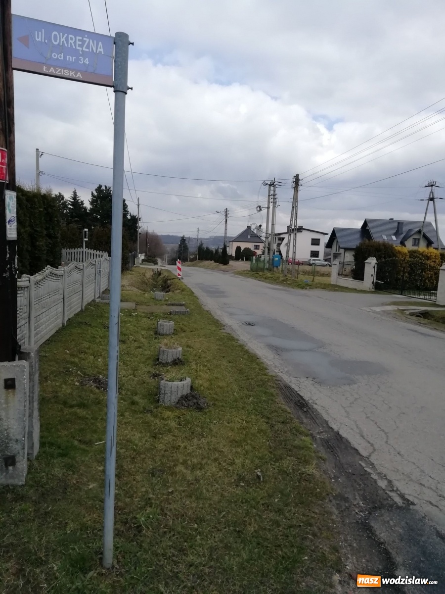 Zdjęcie w galerii na portalu naszwodzislaw.com: Wyremontują kolejny odcinek ul. Dworcowej w Łaziskach [FOTO] wiadomości z regionu