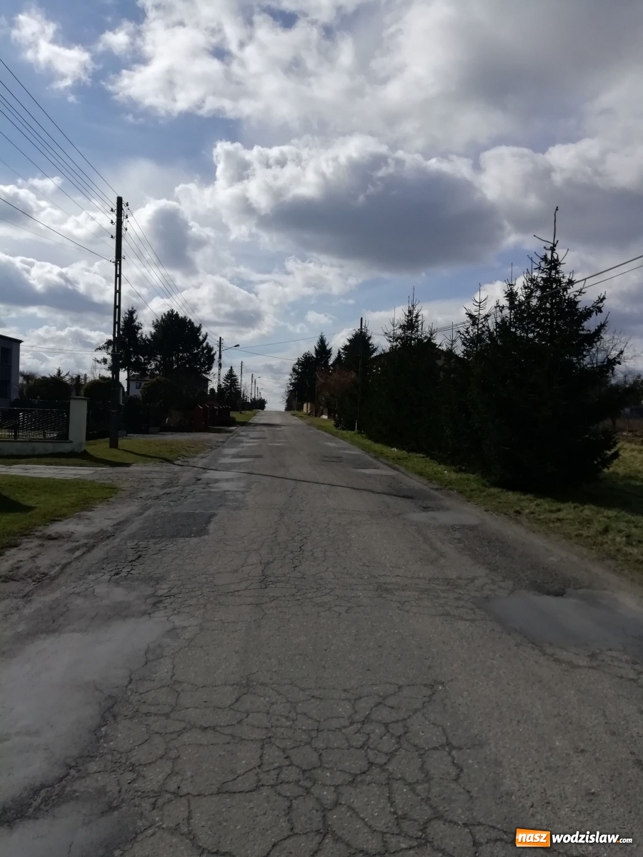 Zdjęcie w galerii na portalu naszwodzislaw.com: Wyremontują kolejny odcinek ul. Dworcowej w Łaziskach [FOTO] wiadomości z regionu