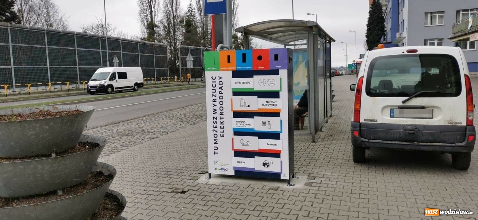 Zdjęcie w galerii na portalu naszwodzislaw.com: Pierwszy pojemnik na elektroodpady już na ulicach Wodzisławia Śląskiego wiadomości z regionu