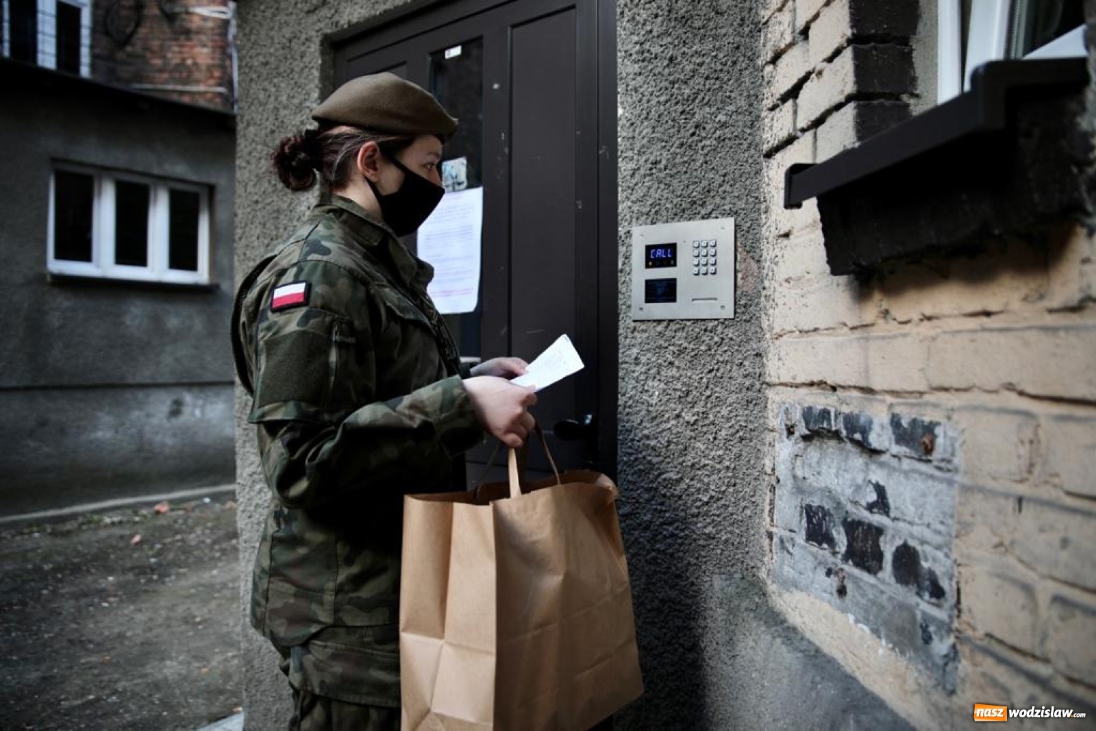 Zdjęcie w galerii na portalu naszwodzislaw.com: Jak wyglądała świąteczna służba śląskich terytorialsów? wiadomości z regionu